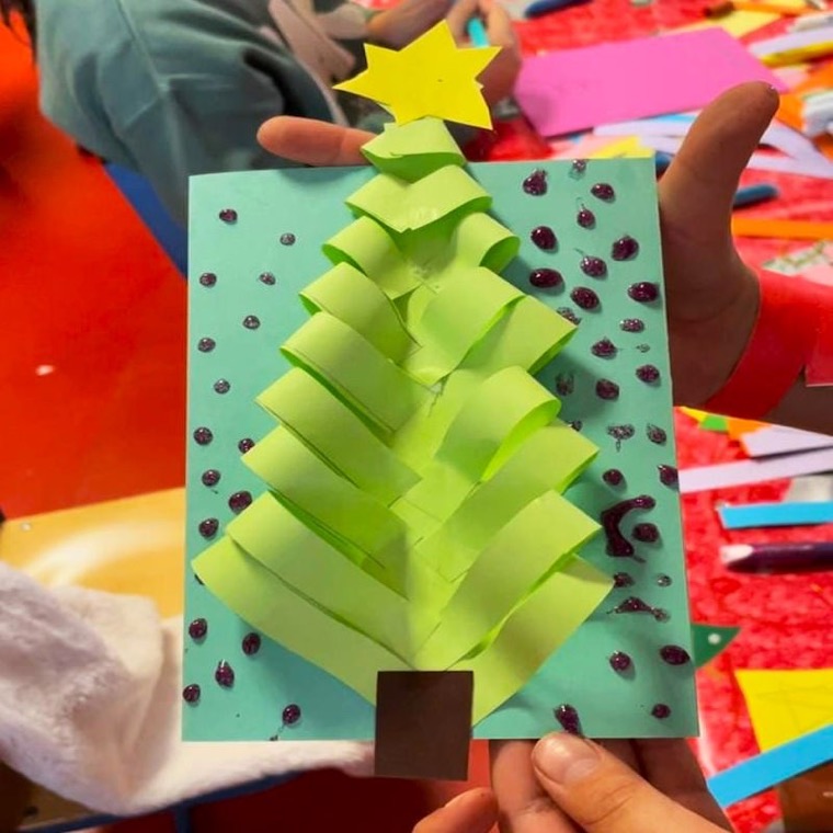 Children’s programme – Crafts, puppet theatre and a visit from St. Nicholas.