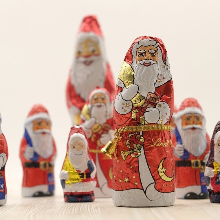 Sweets – Advent calendars, festive confections and homemade preserves.