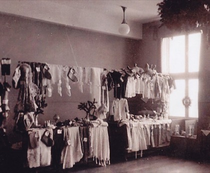 Impression vom Weihnachtsbasar Athen 1931 (2)