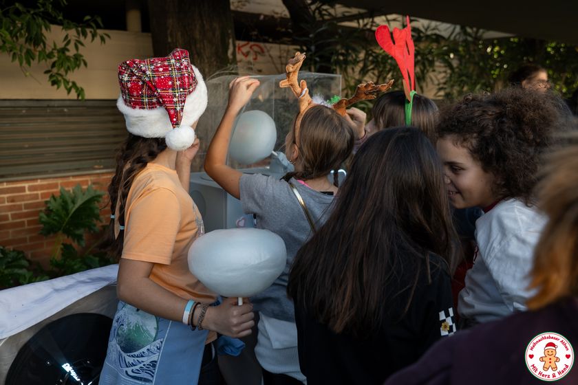 Στιγμή από το Χριστουγεννιάτικο Μπαζάρ Αθήνας 2025 (171) – Γλυκοί πειρασμοί