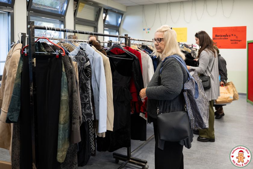 Στιγμή από το Χριστουγεννιάτικο Μπαζάρ Αθήνας 2025 (191) – Second Hand