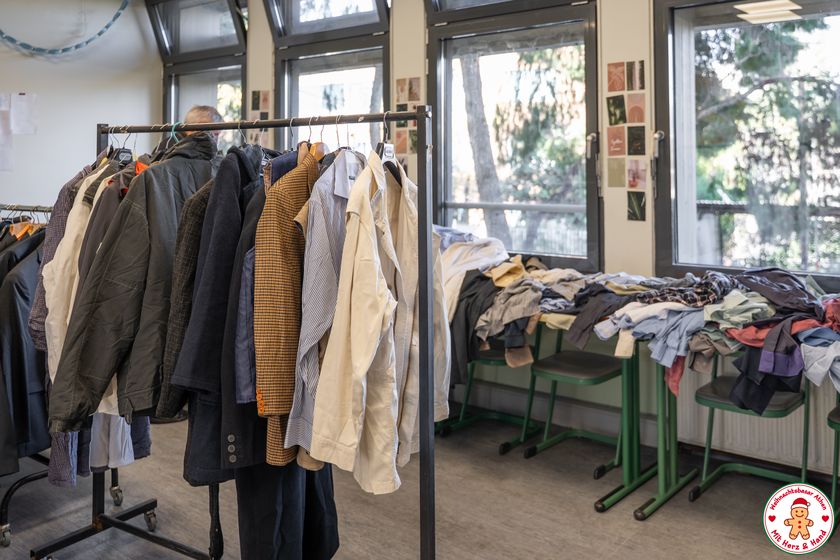 Στιγμή από το Χριστουγεννιάτικο Μπαζάρ Αθήνας 2025 (194) – Second Hand